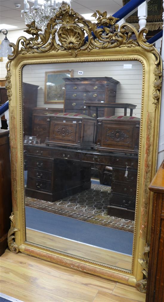 A large gilt mirror, circa 1900 W.125cm